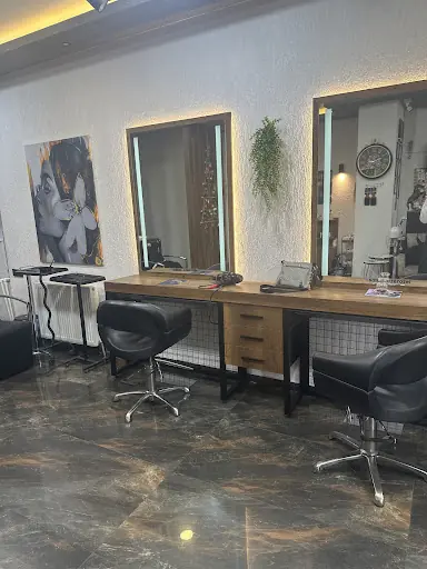 Saloon Özer Özel – Tırnak / Nail Studio, Sancaktepe, İstanbul