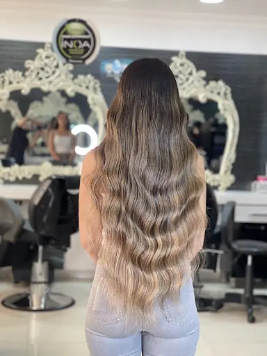 Ünlü Eller Coiffeur