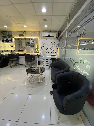 Yağmur Zorlu Saç ve Güzellik Salonu ( Hair & Beauty )