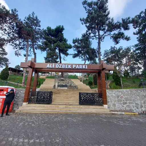 Ali Özbek Parkı