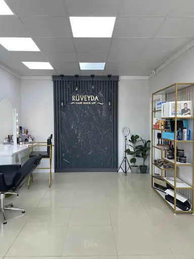 Rüveyda Hair make up 4
