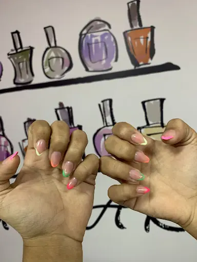 SALON CADDE 4