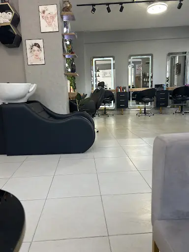 Çağrı Yıldırım Hair Artist Bayan Kuaförü