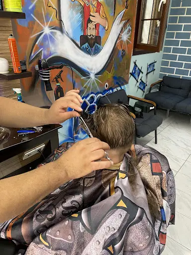 SALOON BOSS