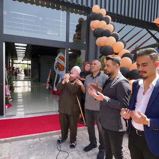 Gentlemens barber club 3