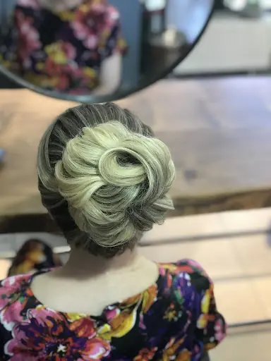 Saloon Dudu ÖZTÜRK