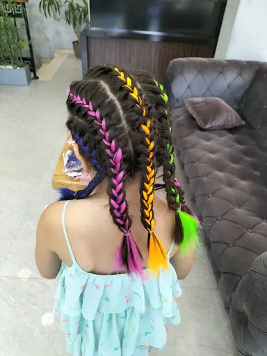 Kırmızı oje kemerburgaz
