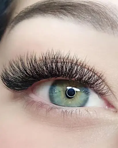 Yağmur Serin Beauty – Tırnak / Nail Studio, İstanbul (2. fotoğraf)