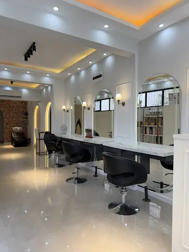 Yeliz Dinçer Hair&Makeup Studio 2