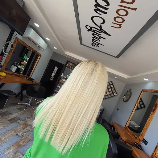 Saloon Burcu Bayan Kuaförü 4