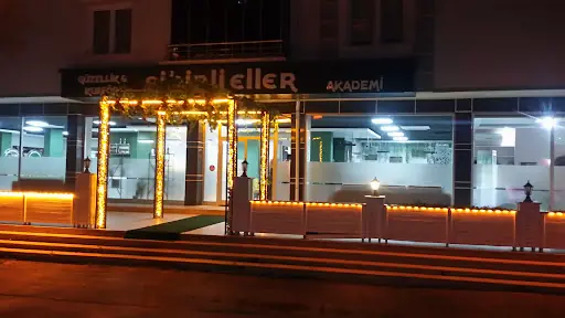 Sihirlieller Bayan Kuaförü 2
