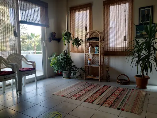 Natural Massage Salon 3