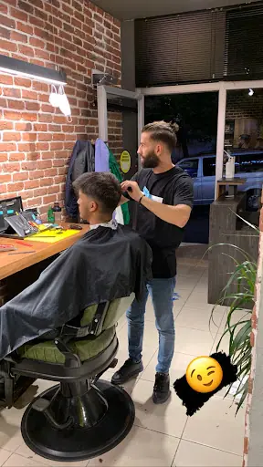 Tayfun Aslan Hair Design - Berber, Erkek Kuaförü -