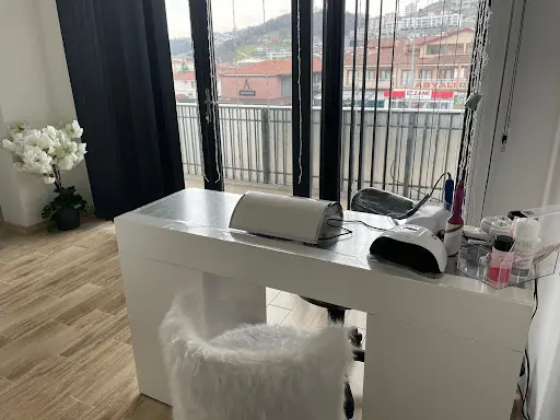 Ayss Beauty Center Sakarya Güzellik Merkezi (Protez Jel Tırnak, İpek Kirpik, Dudak Renklendirme, Microblading, Lifting, Cilt)