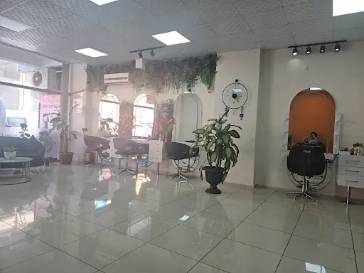 Tuğba nur kade saç tırnak tasarım
