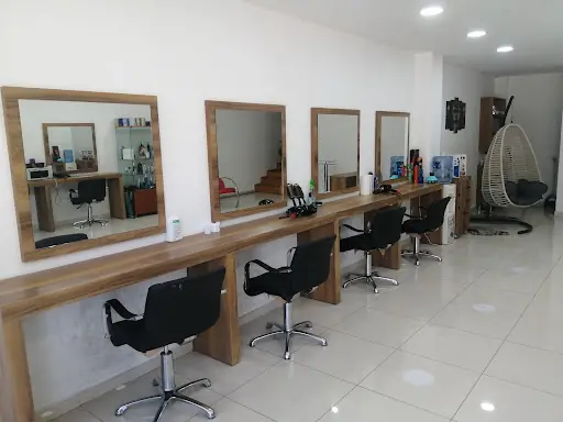 Yavuz Kuaför ve Güzellik Salonu