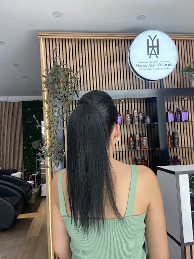 Bayan Saloon Emre Yildirim Kartal 2