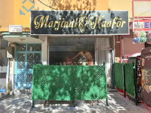Marjinal Bayan Kuaförü
