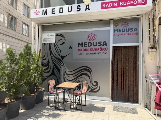Medusa bayan kuaförü 2