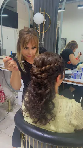Saloon Cadde
