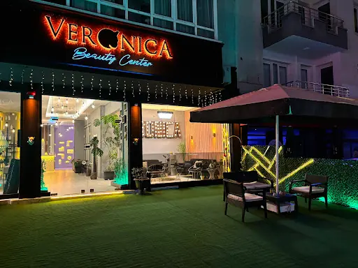 Veronica Beauty Center 4