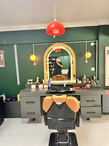 Salon Özgür karakas