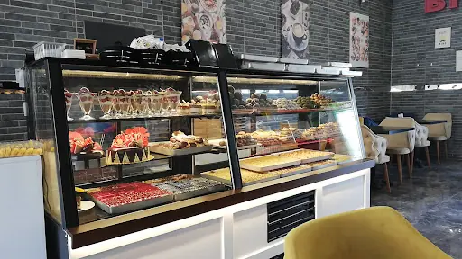 Bigz Pasta & Cafe 2