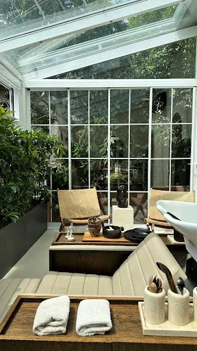 Jonat’s Beauty House 4