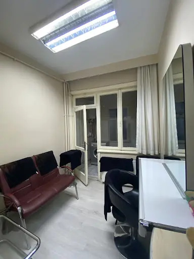 A S Bayan Kuaförü 3