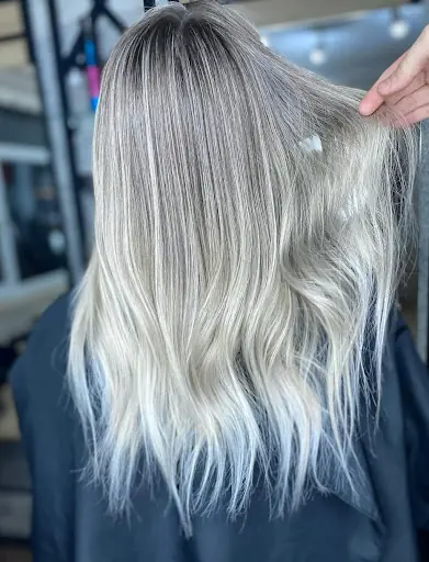 Saloon On Hair