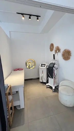 Bi Beauty 2