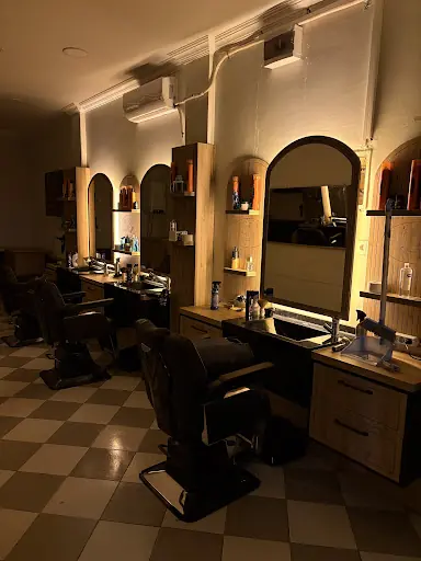 (ERKEK KUAFÖRÜ) CADDE SAÇ TASARIM SALONU