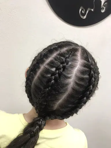 Tuğba Kuaför & Ağda Salonu 3