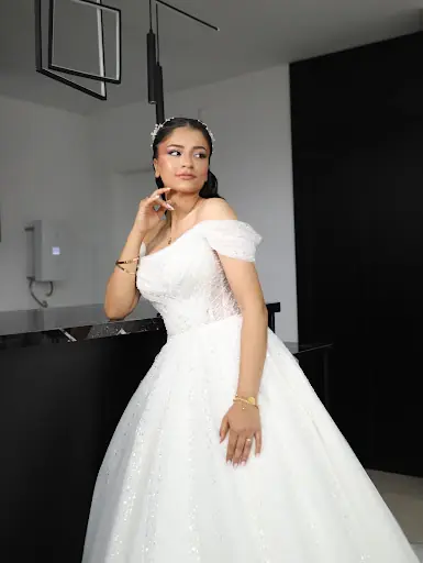 Gülcan Taşlı Hair-Makeup Studio 2