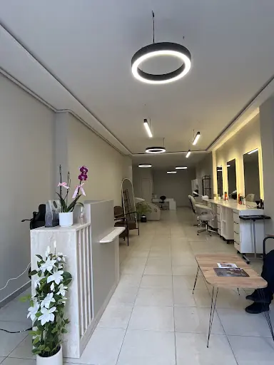 No 2 Hair Studio 3