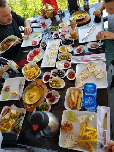 Türkeli Belediyesi Seyir Terası &Cafe