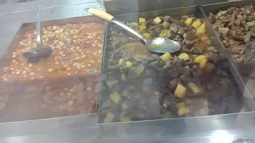 AHMETLİ KÖFTECİSİ 3