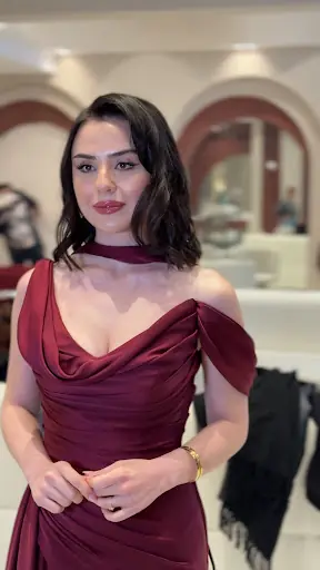 BÜŞRA ZENGİN MAKEUP STUDİO 3