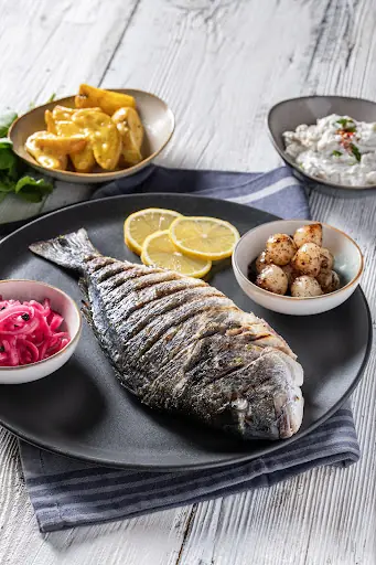Urla Balıkçısı – Diğer (Güzellik), İstanbul