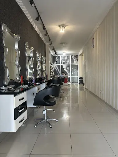 Fenomen Bayan Kuaförü – Tırnak / Nail Studio, Ataşehir, İstanbul (3. fotoğraf)