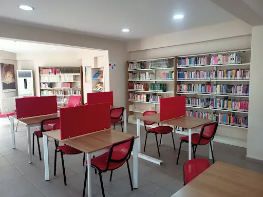 Zübeyde Ana Sosyal Yaşam Merkezi Kütüphanesi