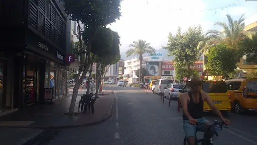 KÜBRA AKATAY BEAUTY & AESTHETIC VIP CENTER