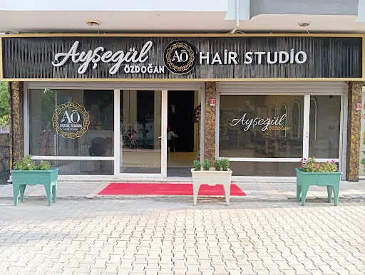AYEŞEGÜL ÖZDOĞAN HAİR STUDİO 2