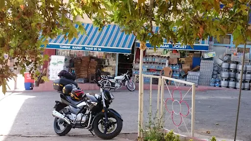 Tombak Market