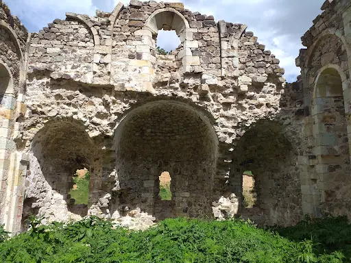 Çakrak Kilisesi ve Kemer Köprüsü 2