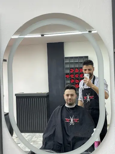 YASİN BOZ ERKEK KUAFÖRÜ 3