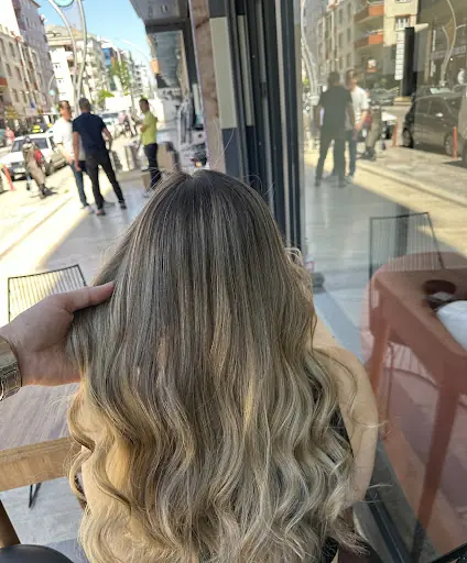 Safir Hair Design / Bayan Kuaförü 4