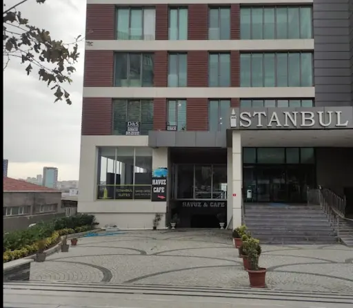 Kübra Turkal makyaj stüdyosu 4