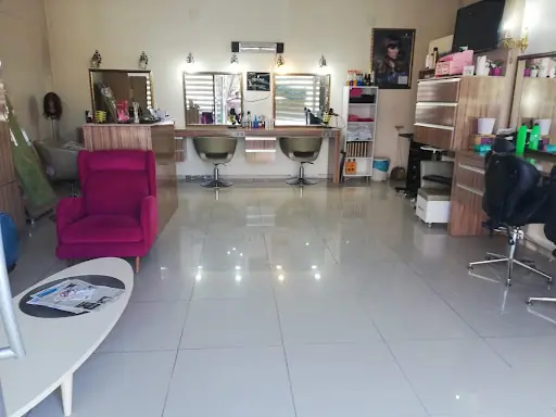 Esila Bayan Kuaför&Güzellik Salonu 3