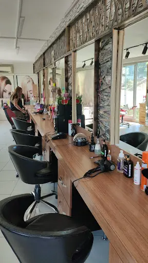 FEN KUAFÖR VE GÜZELLİK SALONU 4